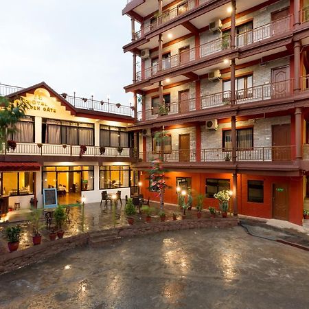 Golden Gate Hotel Pokhara Dış mekan fotoğraf