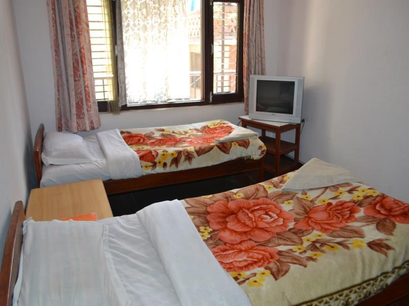 Golden Gate Hotel Pokhara Dış mekan fotoğraf
