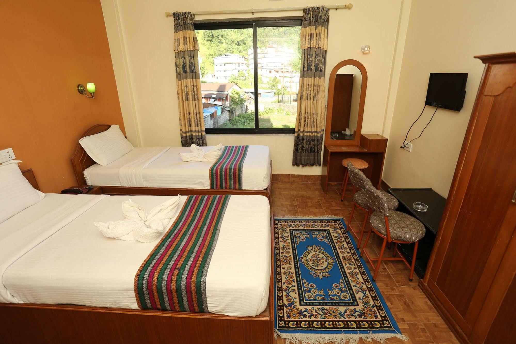 Golden Gate Hotel Pokhara Dış mekan fotoğraf