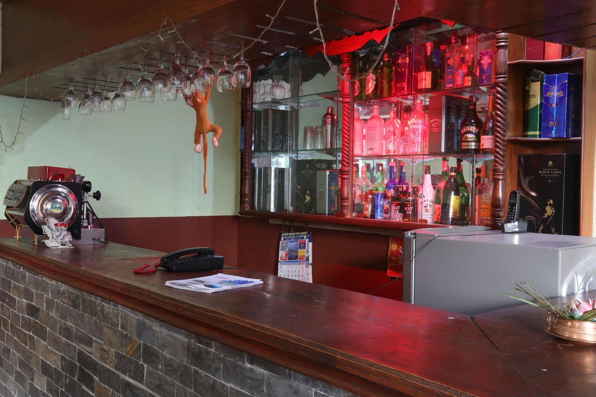 Golden Gate Hotel Pokhara Dış mekan fotoğraf