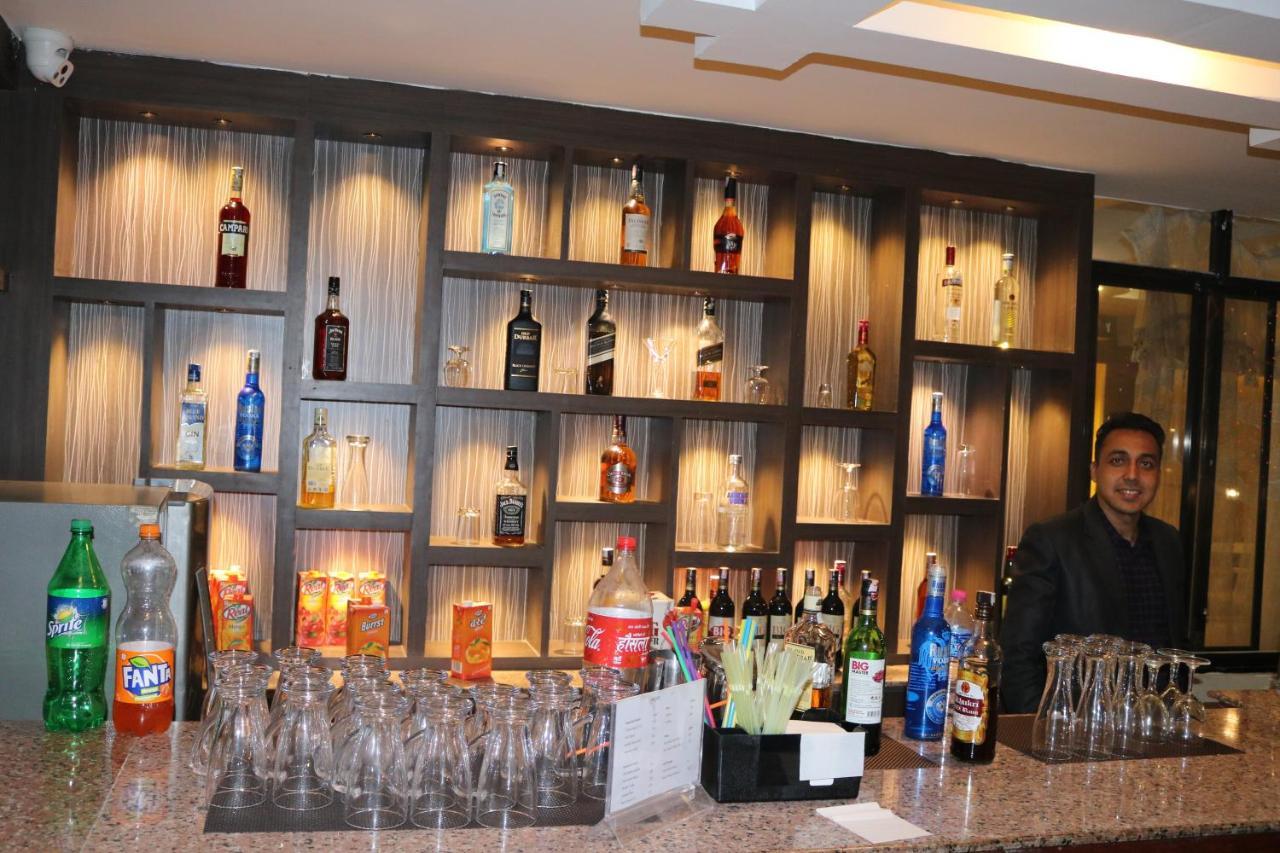 Golden Gate Hotel Pokhara Dış mekan fotoğraf